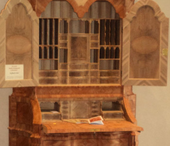 Replica Trumeau
